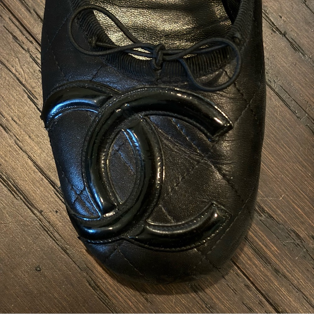 Chanel Cambon black flats oversized double logo quilted ballet flat size 40